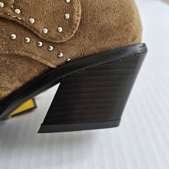 Seven7 Dallas ankle boots size 6 faux suede stud detail buckle western NWT - Picture 10 of 15